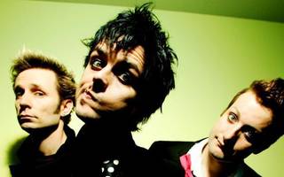 Green Day's Jason White Diagnosed With 'Treatable Form Of Tonsil Cancer'